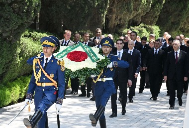 news img