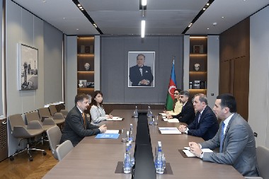 news img